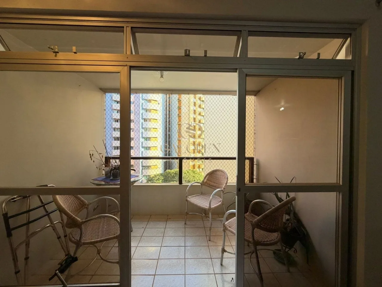 Apartamento à venda no Centro de Maringá