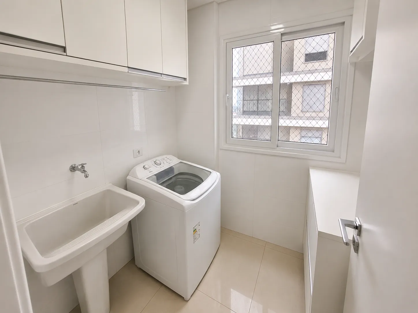 Apartamento 124 m² Privativos | 3 Suítes | Sacada Gourmet | 2 Vagas | Zona 01