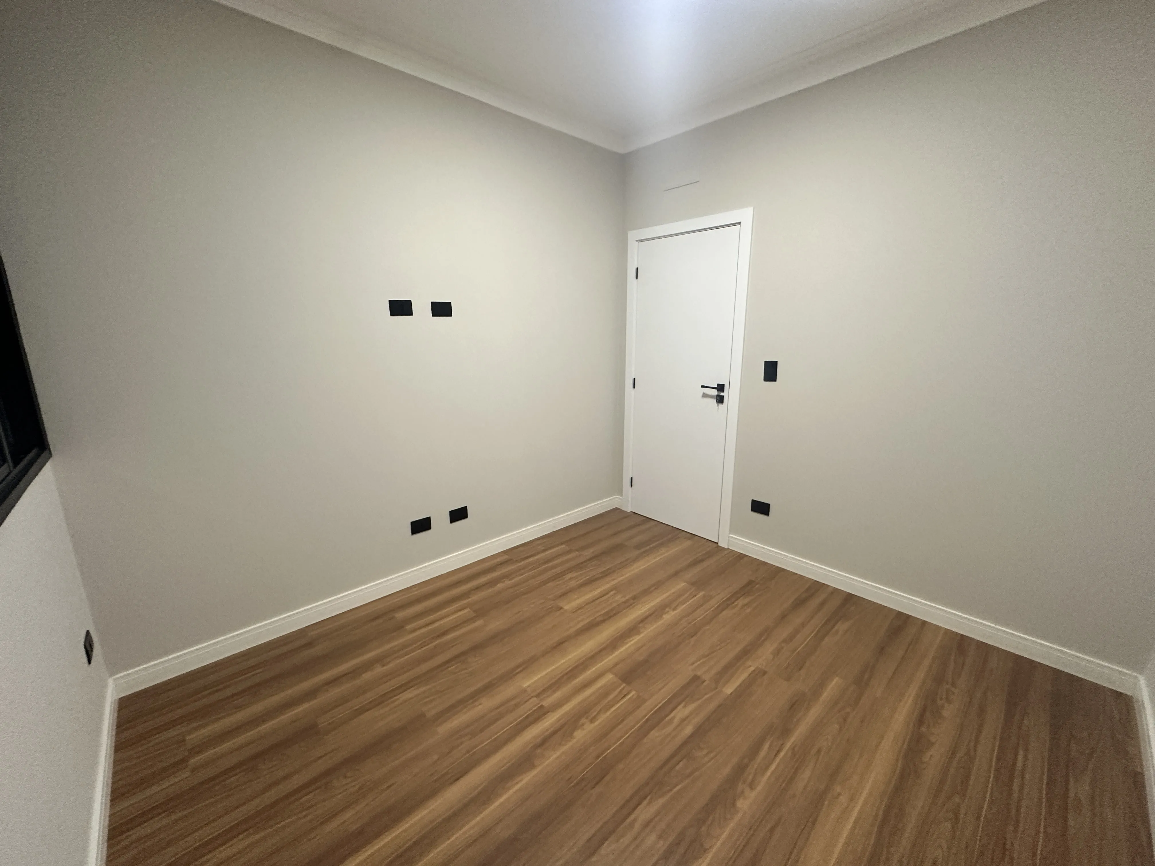 Casa à Venda Jardim Fregadoli | 3 Quartos, 1 Suíte e Excelente Localização