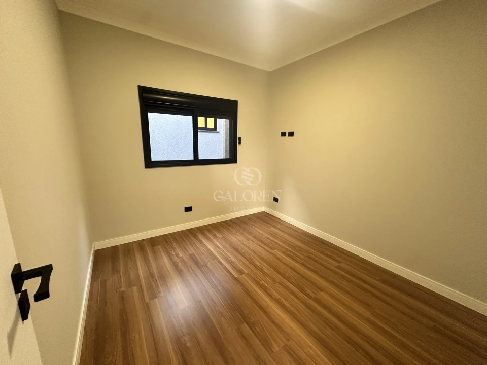 Casa à Venda Jardim Fregadoli | 3 Quartos, 1 Suíte e Excelente Localização
