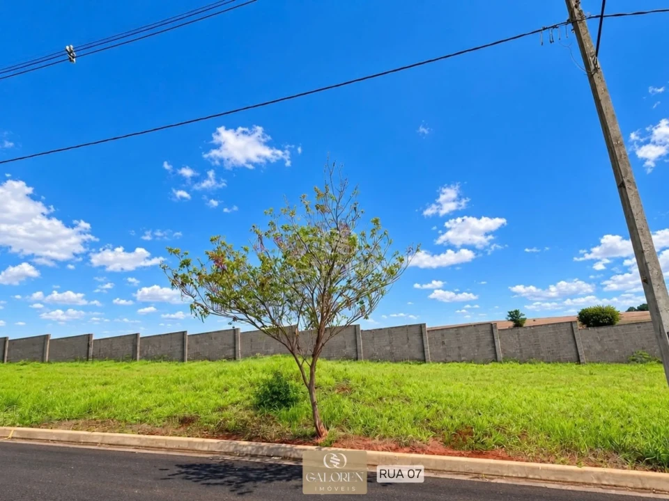 Imagens do imóveis Terreno de 300m² - Condomino Golden Forest - Floresta