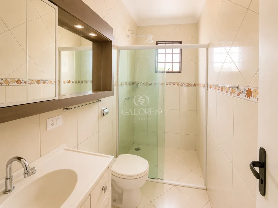 Sobrado com Piscina e Área Gourmet Completa no Jardim Itália | Maringá