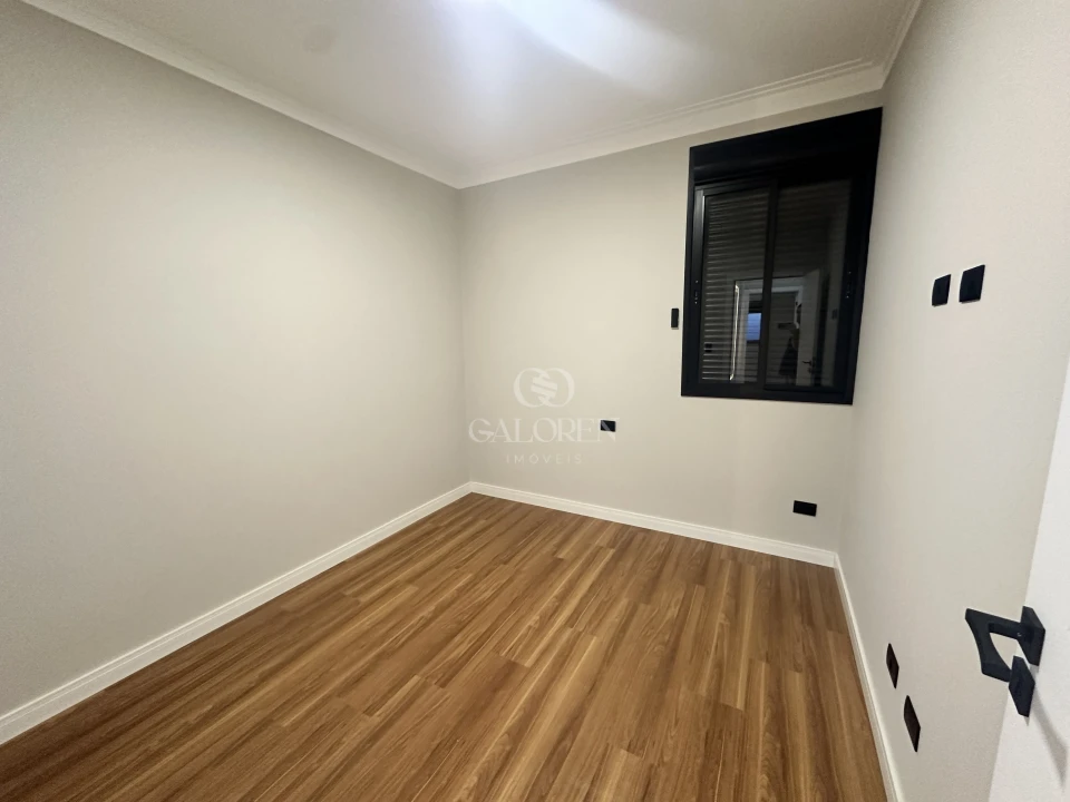 Casa à Venda Jardim Fregadoli | 3 Quartos, 1 Suíte e Excelente Localização
