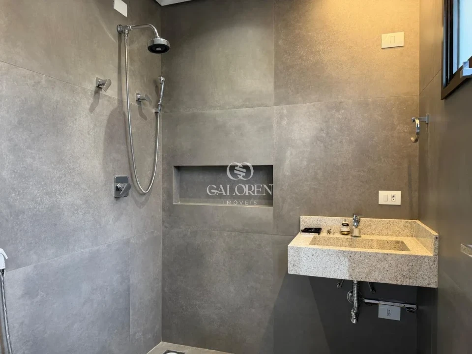 Imagens do imóveis Casa nova de Alto Padrão no GreenPark com 3 Suítes e Piscina privativa