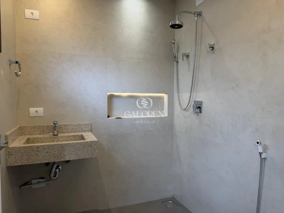 Imagens do imóveis Casa nova de Alto Padrão no GreenPark com 3 Suítes e Piscina privativa