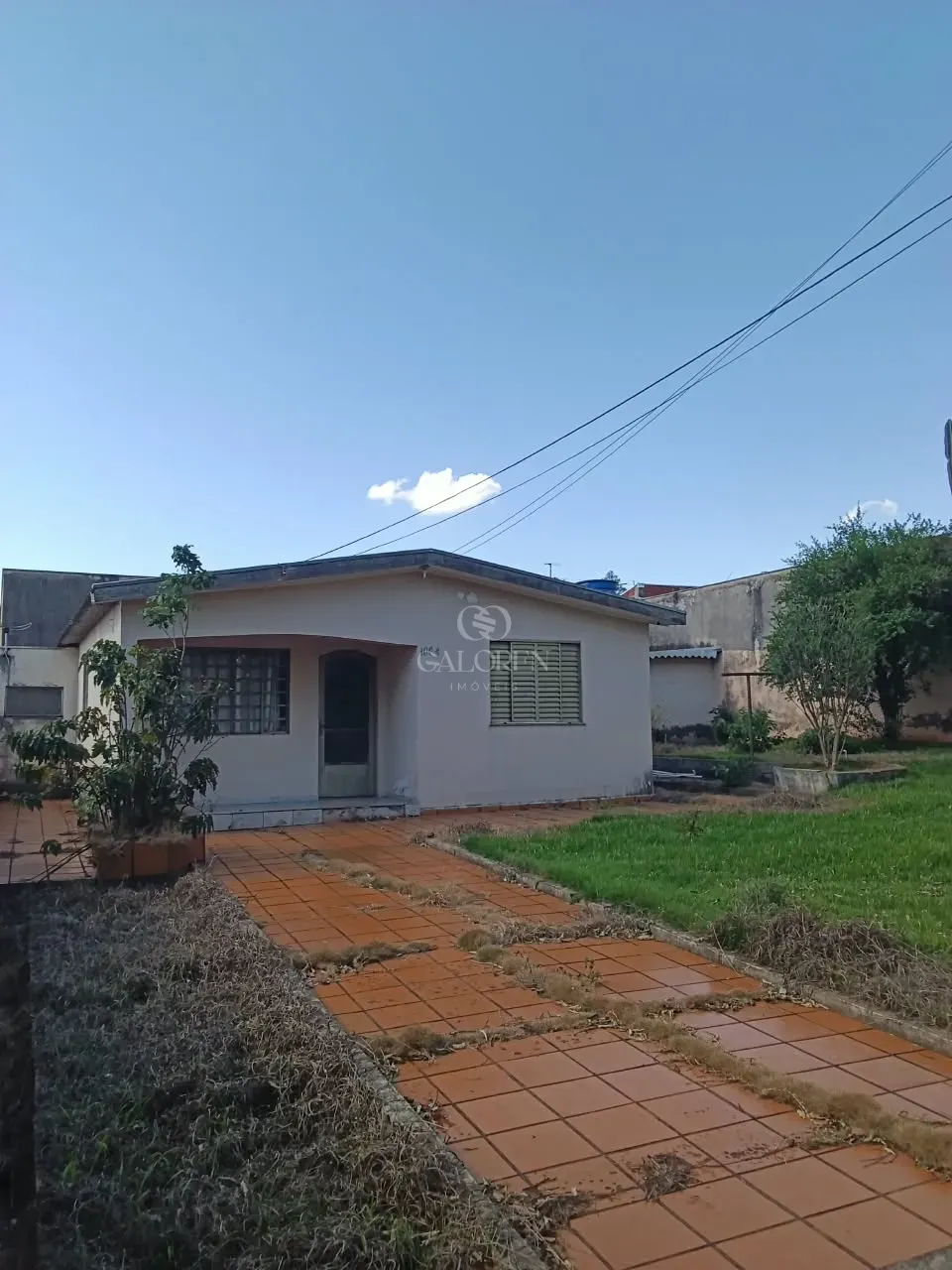 Imagens do imóveis Terreno 360 Metros com uma casa