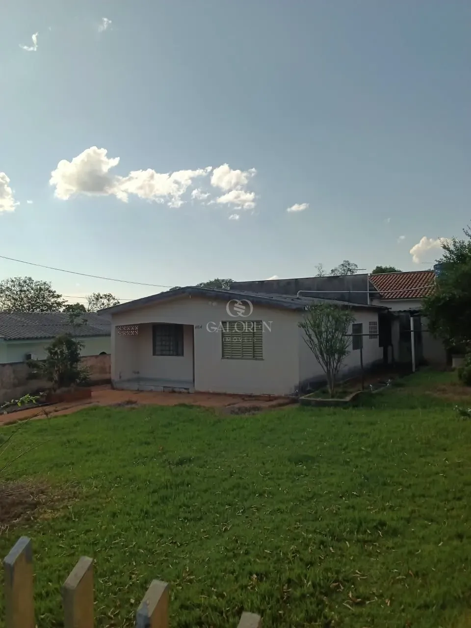 Imagens do imóveis Terreno 360 Metros com uma casa