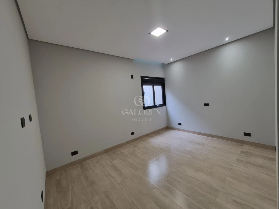 Imagens do imóveis Casa de Alto Padrão com 3 Suítes, Piscina Aquecida e Área Gourmet à Venda em Maringá – PR
