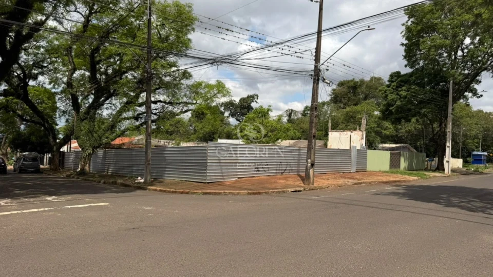 Imagens do imóveis Terreno Comercial na Av. Sophia Rasgulaeff