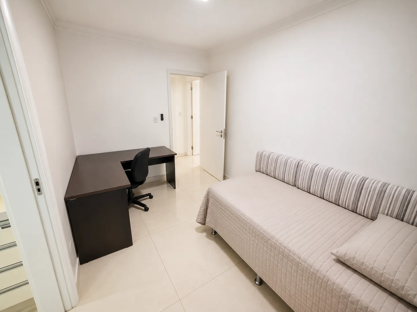 Apartamento 124 m² Privativos | 3 Suítes | Sacada Gourmet | 2 Vagas | Zona 01