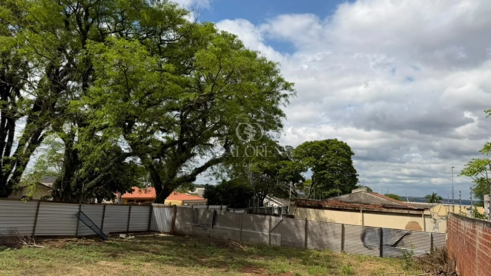 Imagens do imóveis Terreno Comercial na Av. Sophia Rasgulaeff