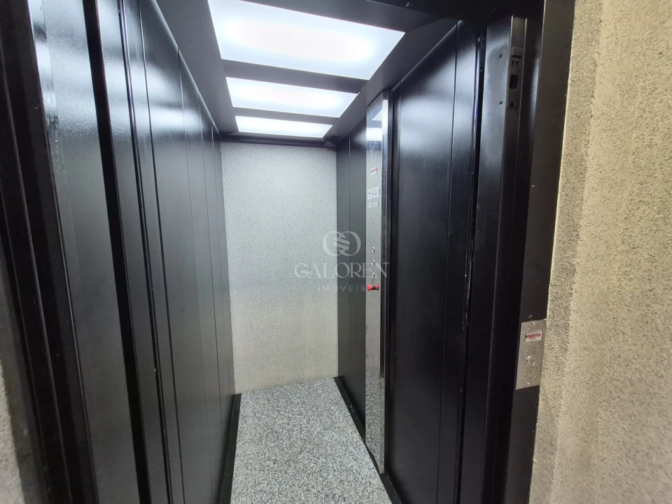 Imagens do imóveis Casa de Alto Padrão com 3 Suítes, Piscina Aquecida e Área Gourmet à Venda em Maringá – PR