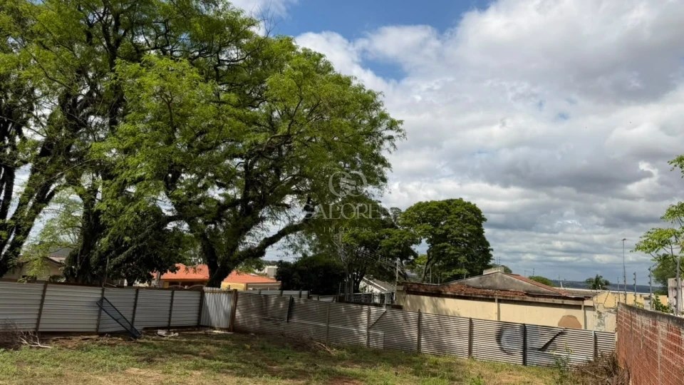 Imagens do imóveis Terreno Comercial na Av. Sophia Rasgulaeff