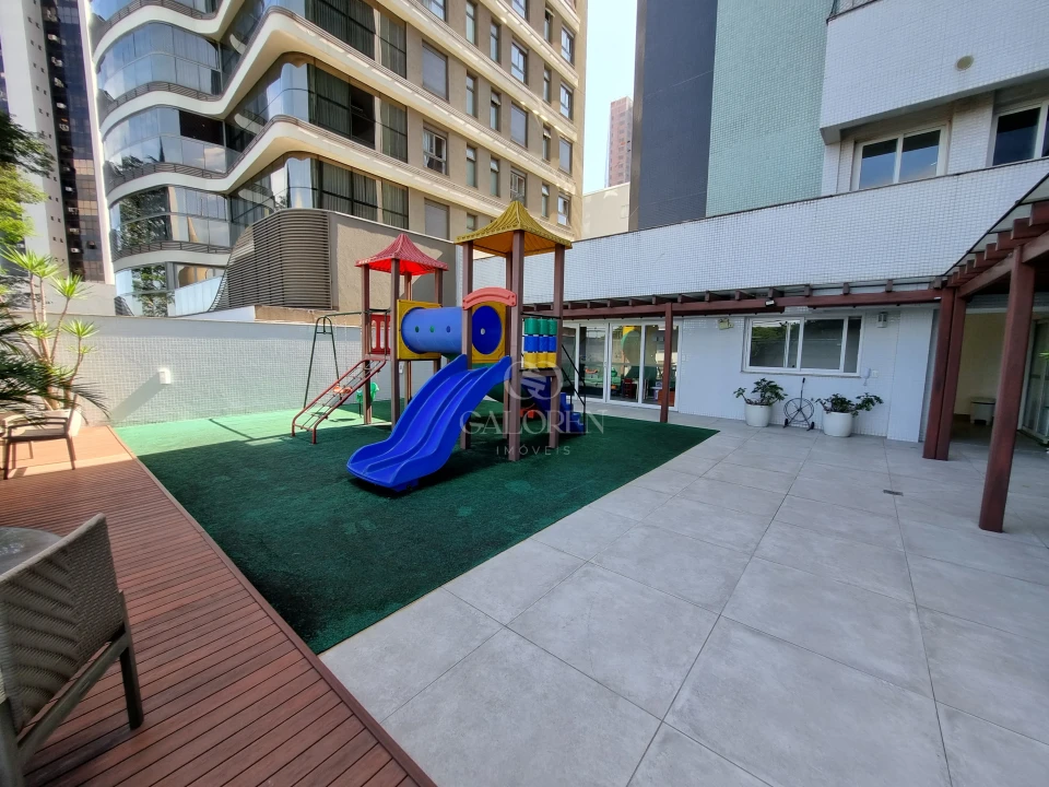Apartamento 124 m² Privativos | 3 Suítes | Sacada Gourmet | 2 Vagas | Zona 01