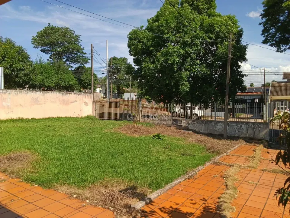 Imagens do imóveis Terreno 360 Metros com uma casa