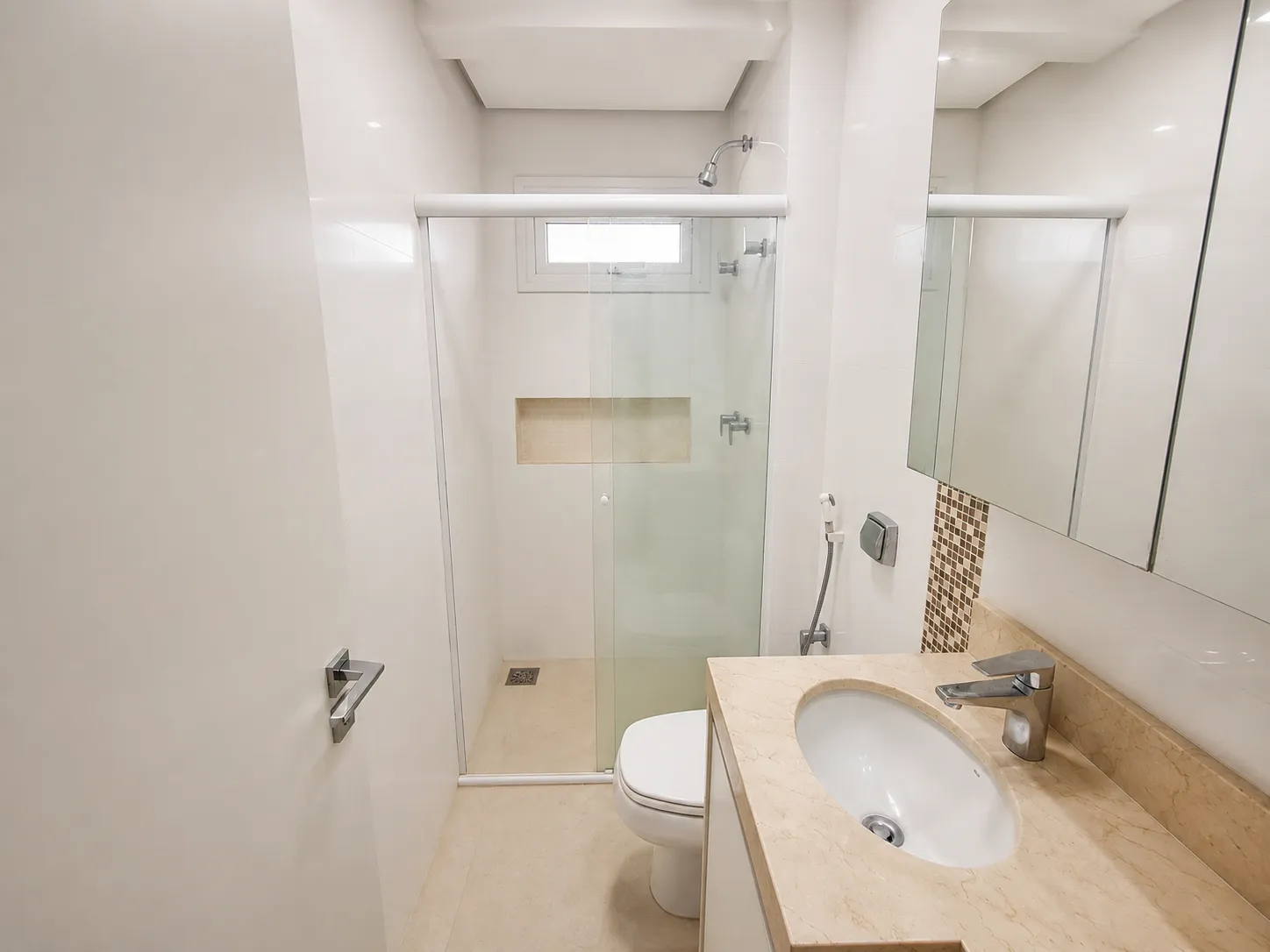 Apartamento 124 m² Privativos | 3 Suítes | Sacada Gourmet | 2 Vagas | Zona 01