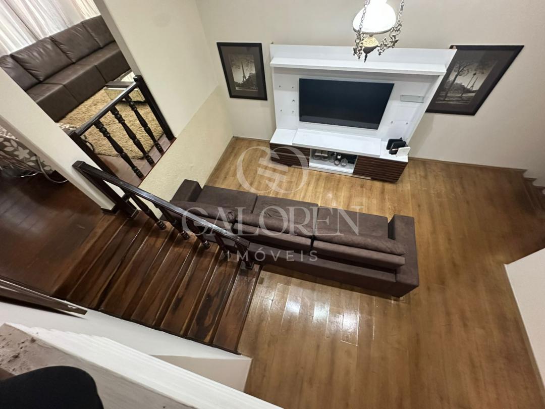 Casa Ampla à Venda na Zona 5 em Maringá  473 m² Construídos e 4 Dormitórios