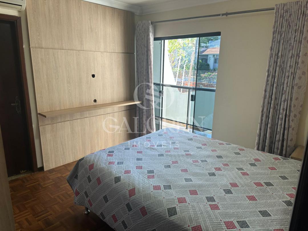 Casa Ampla à Venda na Zona 5 em Maringá  473 m² Construídos e 4 Dormitórios