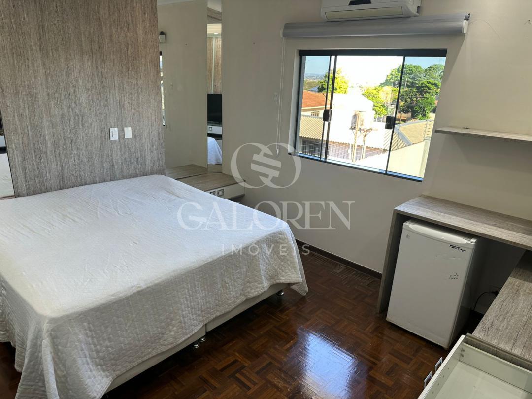 Casa Ampla à Venda na Zona 5 em Maringá  473 m² Construídos e 4 Dormitórios