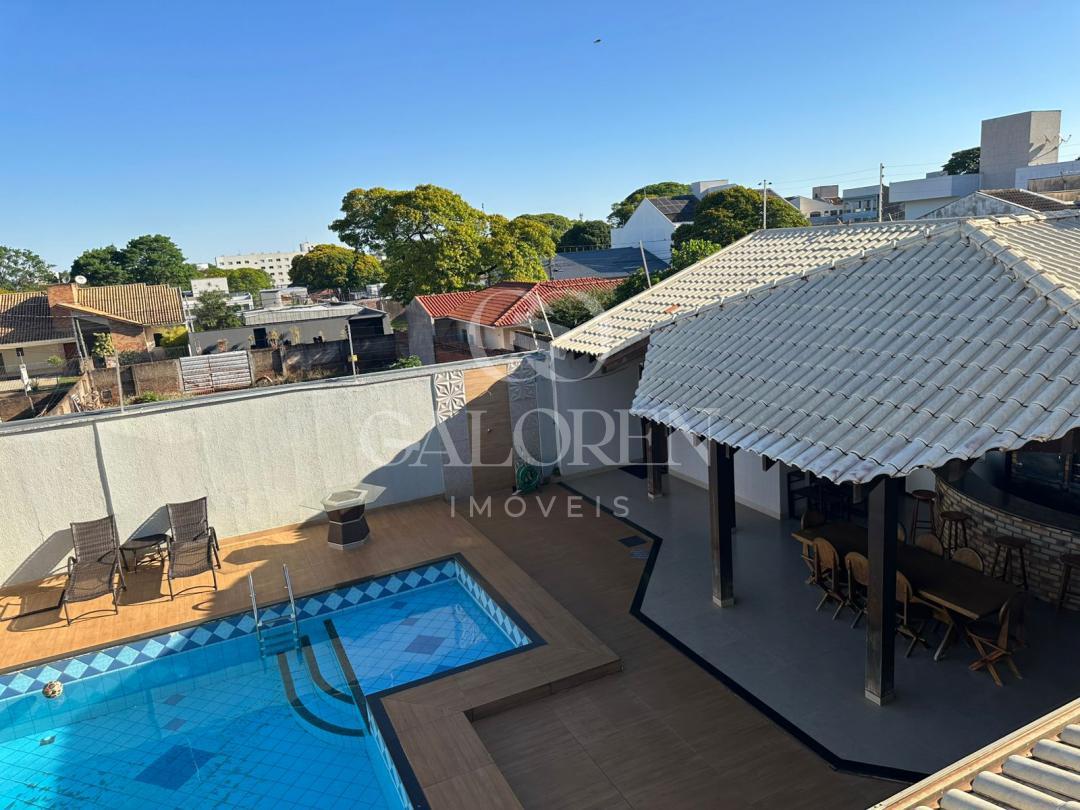 Casa Ampla à Venda na Zona 5 em Maringá  473 m² Construídos e 4 Dormitórios