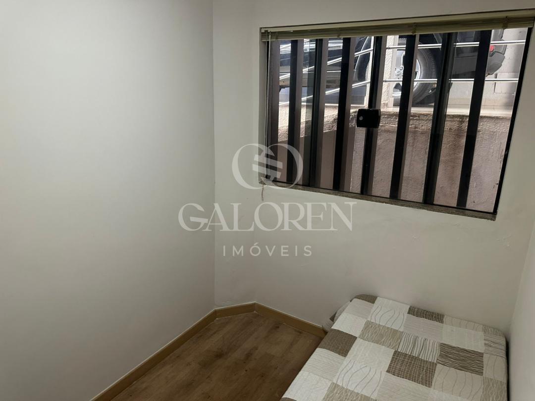 Casa Ampla à Venda na Zona 5 em Maringá  473 m² Construídos e 4 Dormitórios