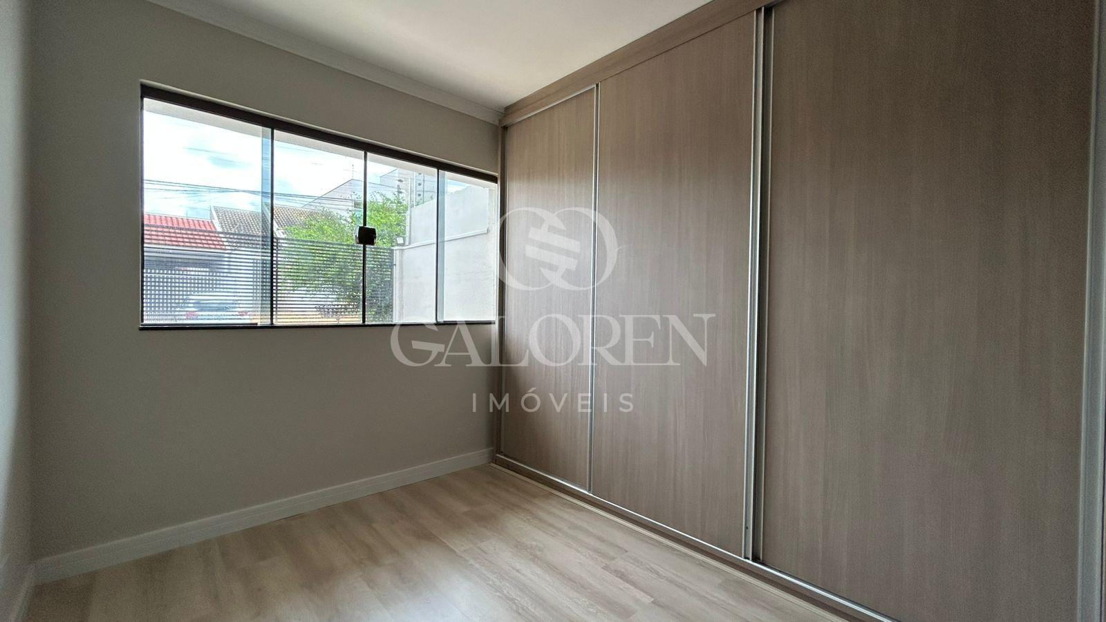 Casa à venda no Jardim Paris 2 com 3 quartos e suíte  115 m² | R$ 500 mil