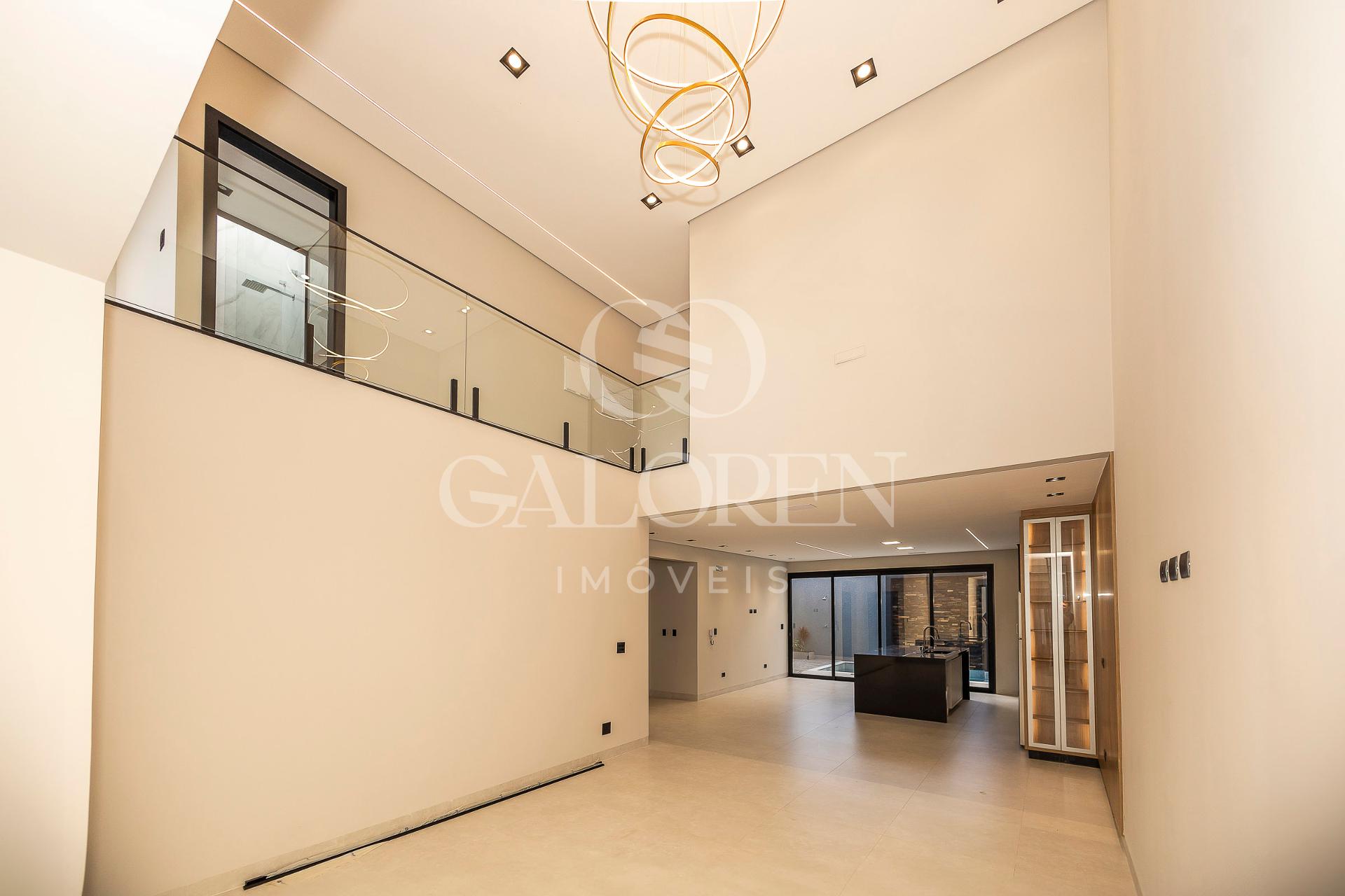Sobrado, 04 quartos, 261m² com piscina aquecida -  Jardim Munique - MARINGA - PR