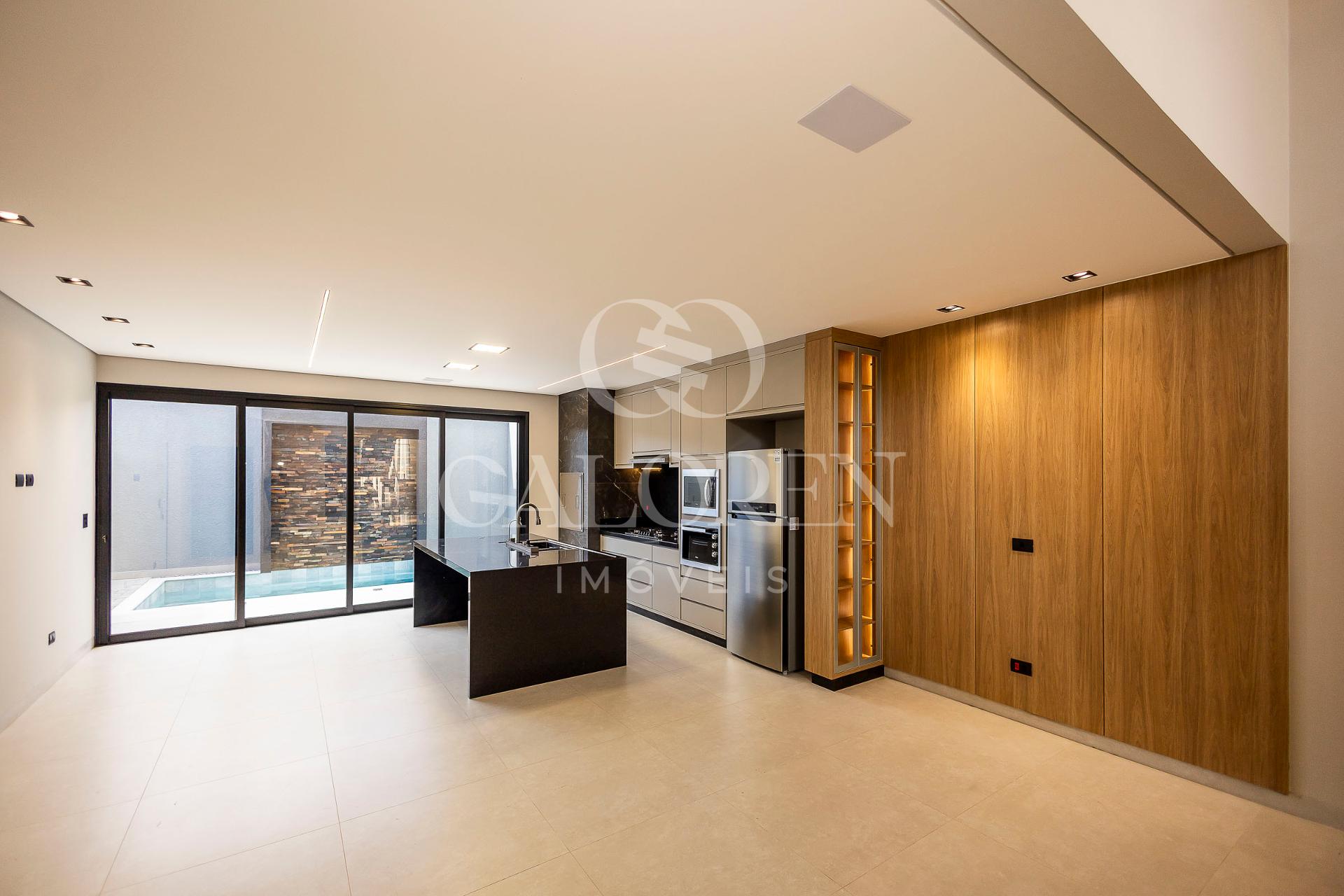 Sobrado, 04 quartos, 261m² com piscina aquecida -  Jardim Munique - MARINGA - PR