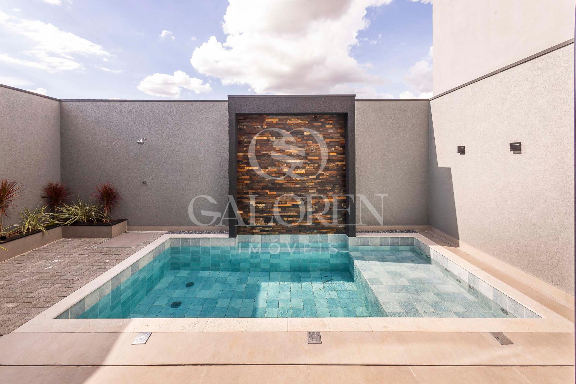 Sobrado, 04 quartos, 261m² com piscina aquecida -  Jardim Munique - MARINGA - PR