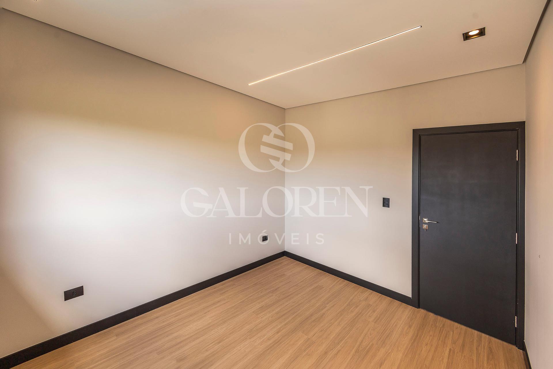 Sobrado, 04 quartos, 261m² com piscina aquecida -  Jardim Munique - MARINGA - PR