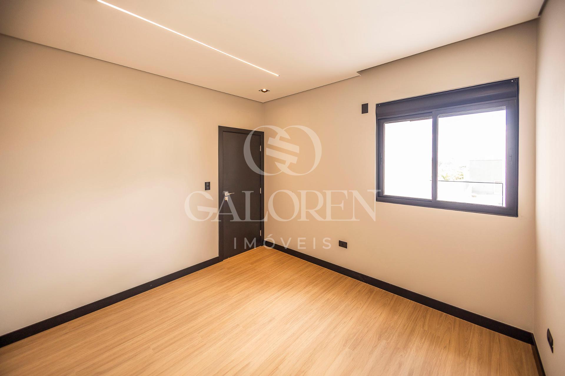 Sobrado, 04 quartos, 261m² com piscina aquecida -  Jardim Munique - MARINGA - PR