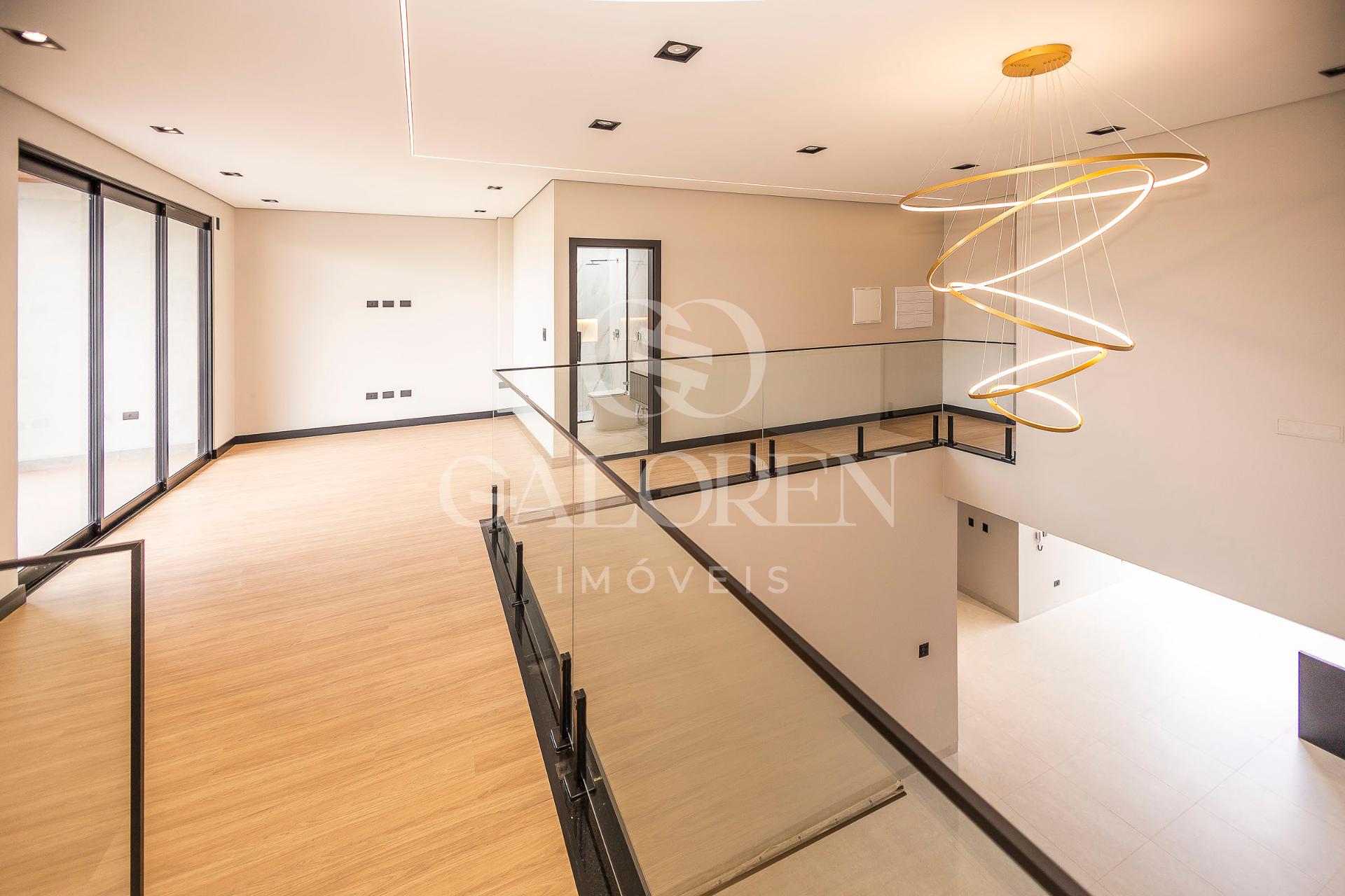 Sobrado, 04 quartos, 261m² com piscina aquecida -  Jardim Munique - MARINGA - PR