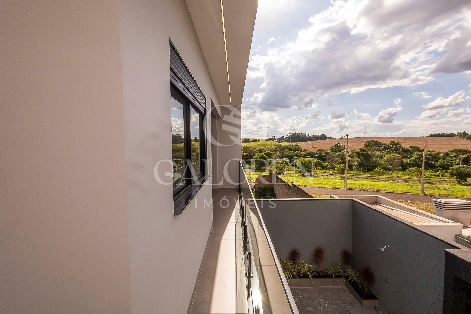 Sobrado, 04 quartos, 261m² com piscina aquecida -  Jardim Munique - MARINGA - PR