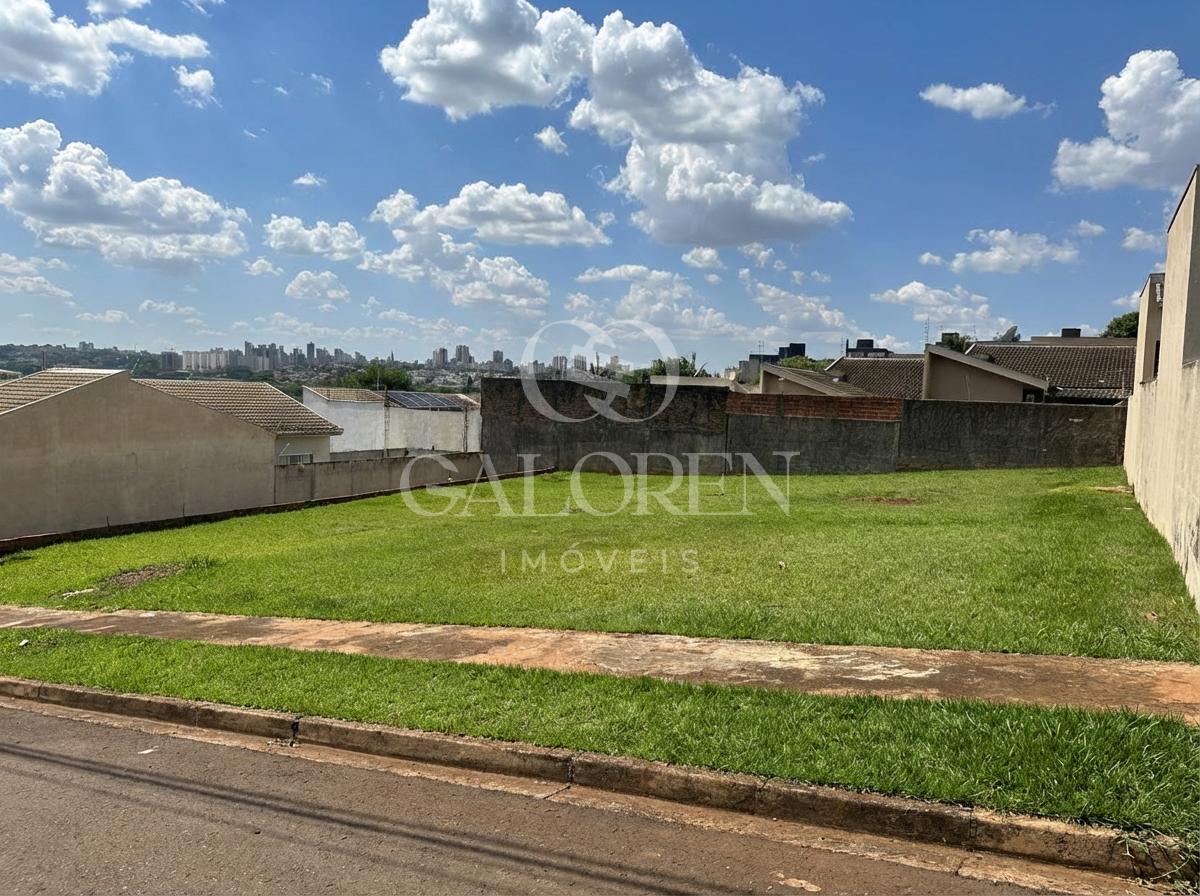 Terreno à venda no Jardim São Paulo em Maringá  300 m²