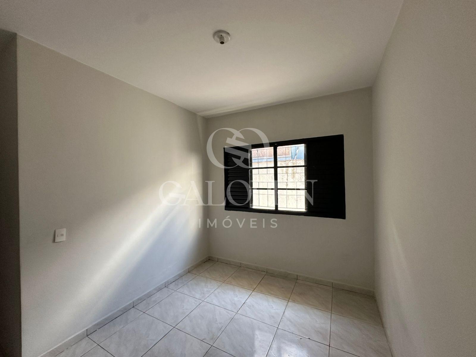 Casa com 2 quartos no Jardim Monterey, perto do centro de Sarandi