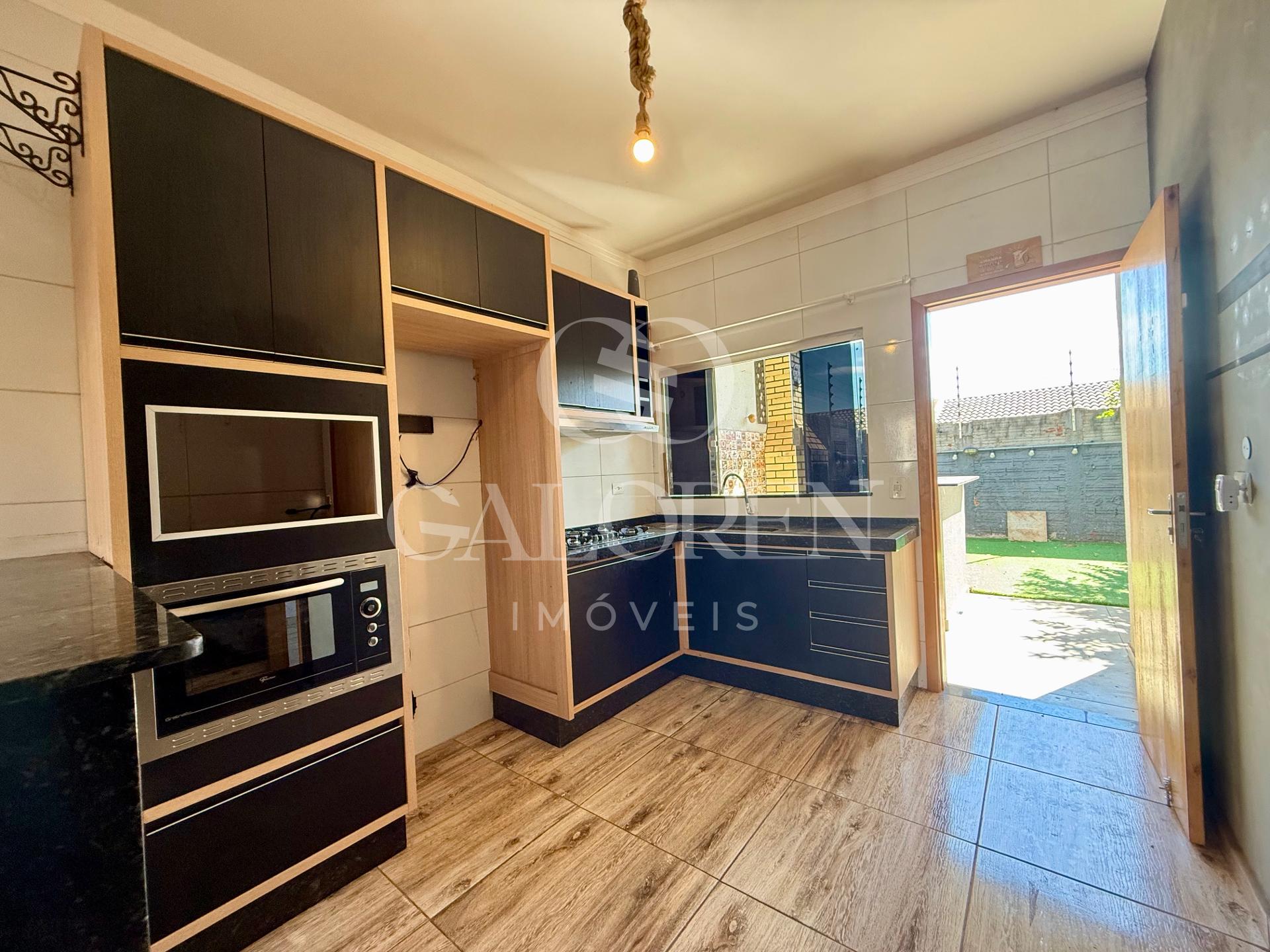 Casa 2 quartos 65m Jardim Itália, Sarandi PR - Área Gourmet com churrasqueira e jardim privativo