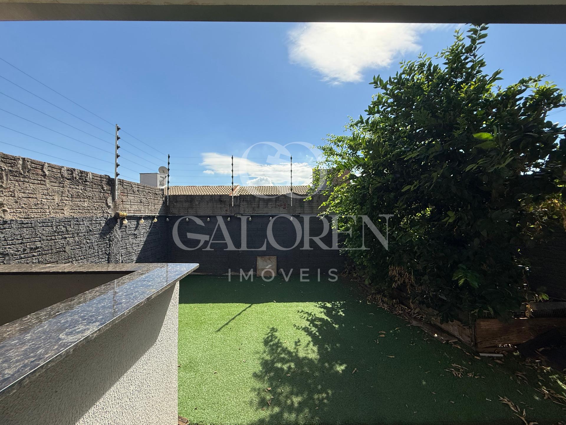 Casa 2 quartos 65m Jardim Itália, Sarandi PR - Área Gourmet com churrasqueira e jardim privativo