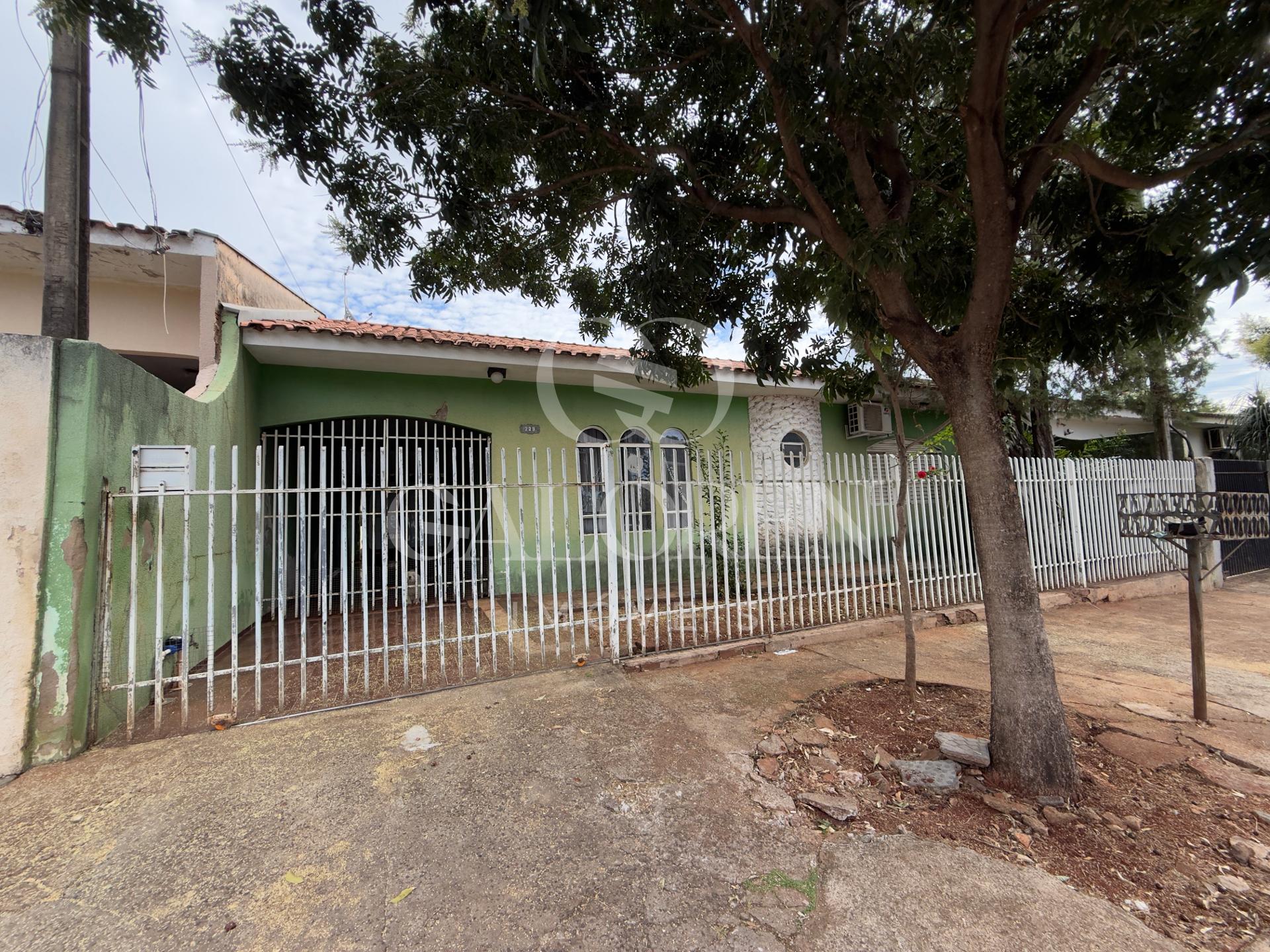 Terreno 300m com Casa de 194m à venda, Parque Hortência II, MARINGÁ - PR
