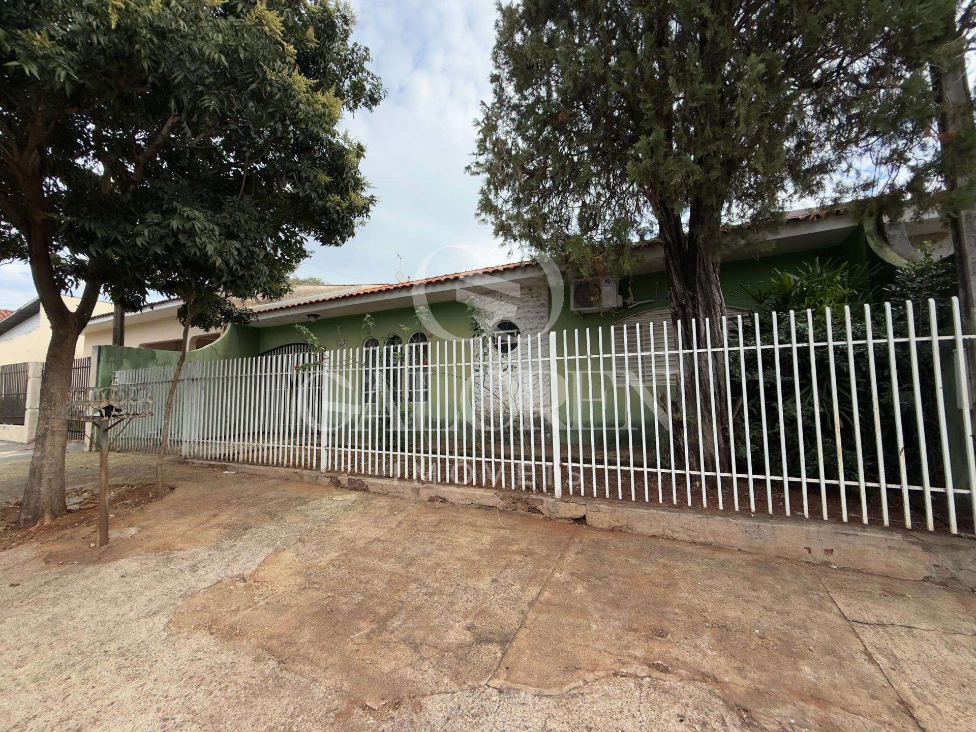 Terreno 300m com Casa de 194m à venda, Parque Hortência II, MARINGÁ - PR