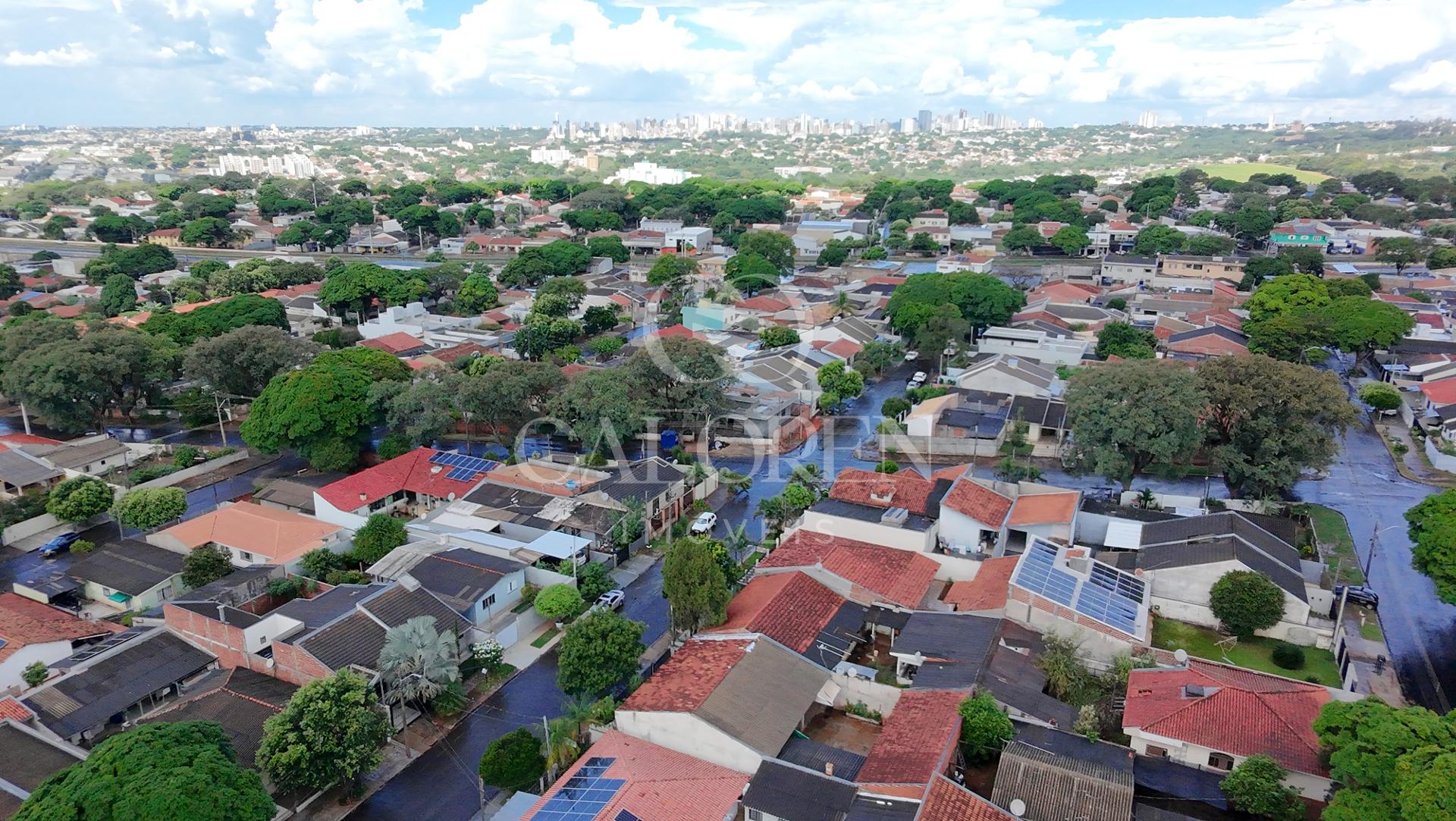 Terreno 300m com Casa de 194m à venda, Parque Hortência II, MARINGÁ - PR