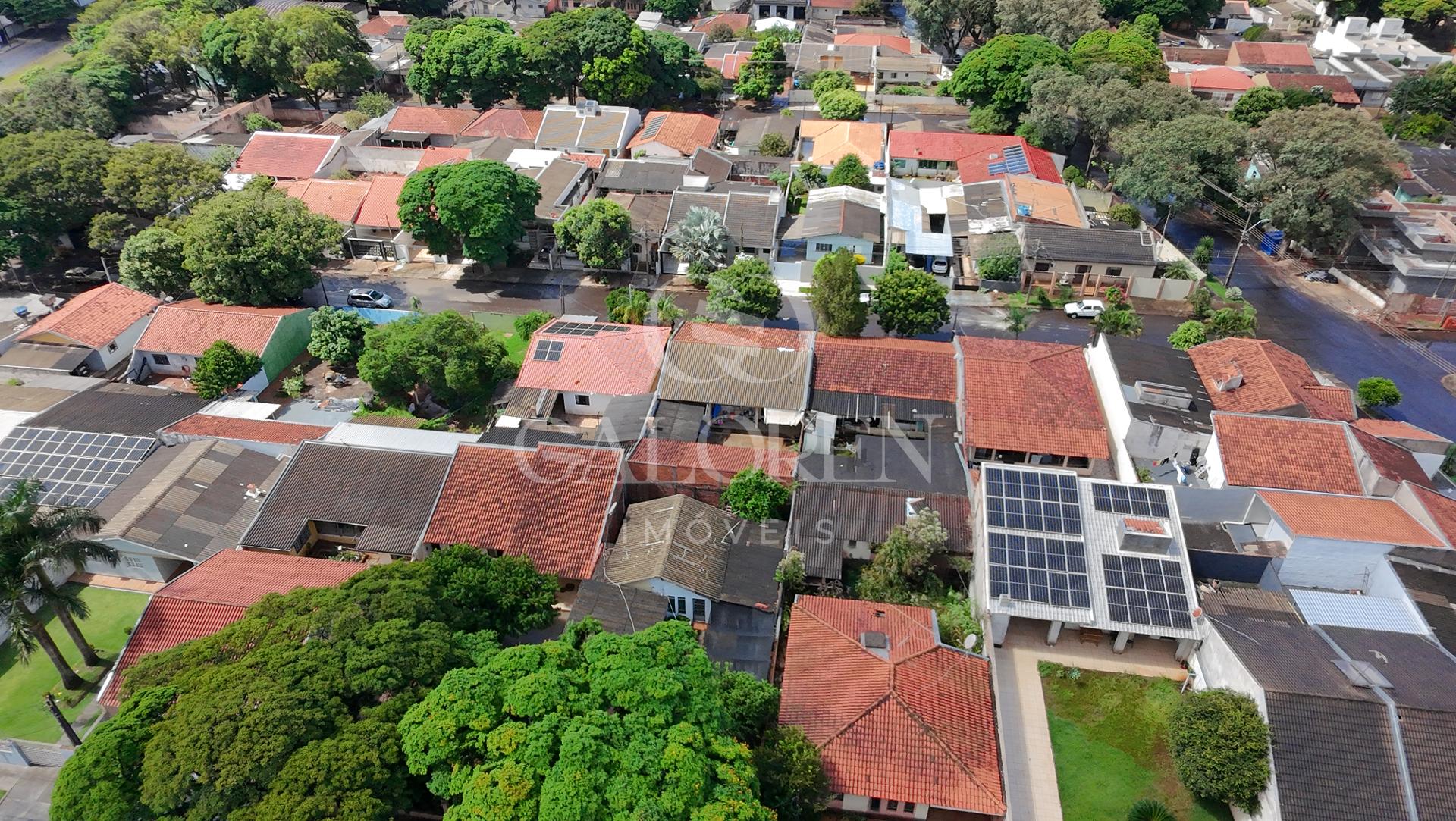 Terreno 300m com Casa de 194m à venda, Parque Hortência II, MARINGÁ - PR