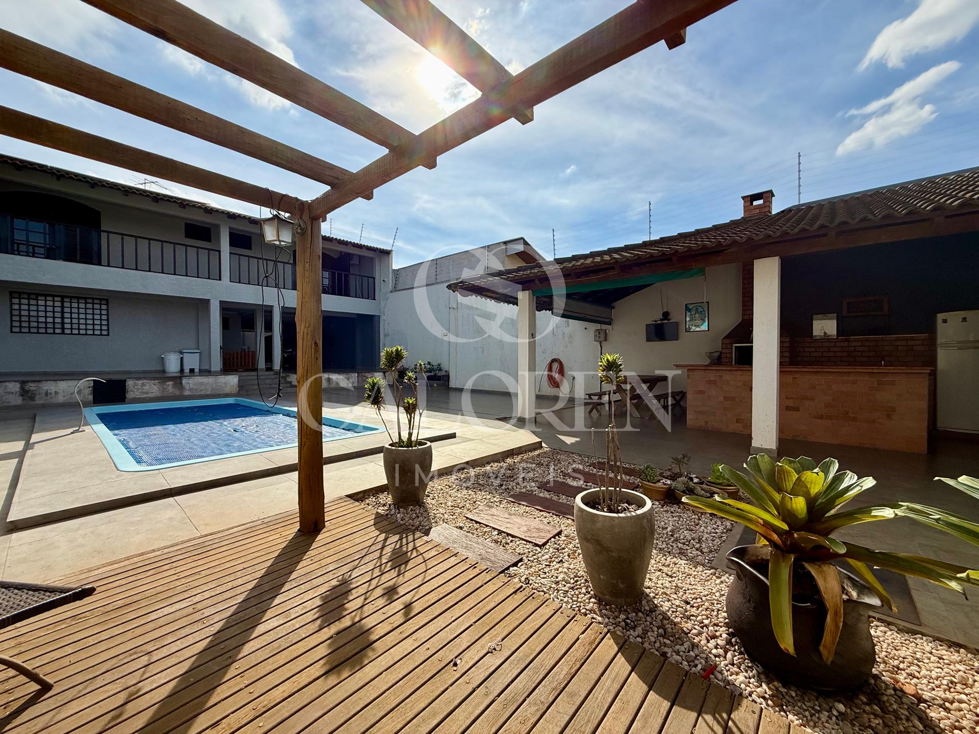VENDE Sobrado 1 suíte + 3 quartos,Jardim Higienópolis em maringá.