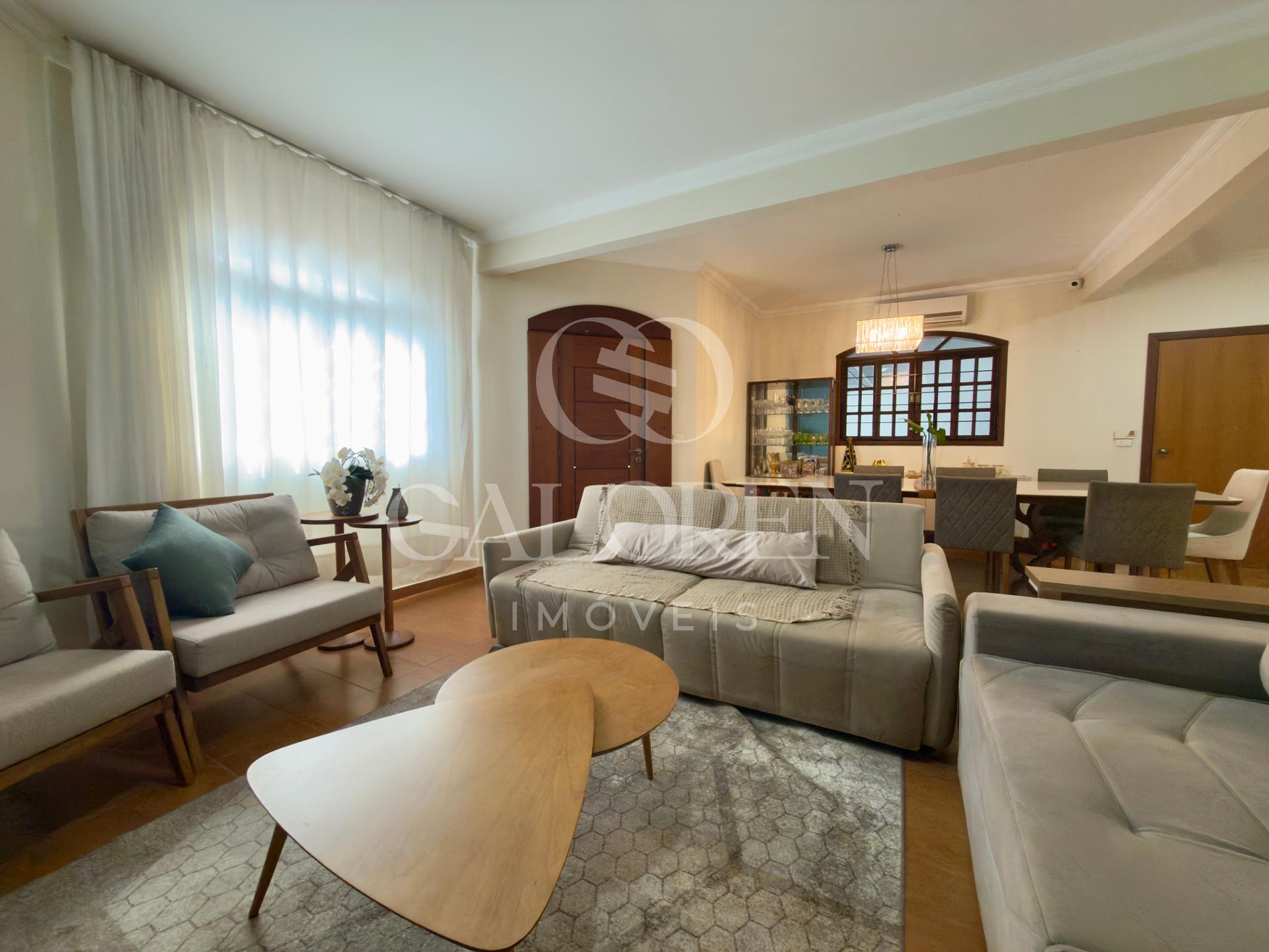 VENDE Sobrado 1 suíte + 3 quartos,Jardim Higienópolis em maringá.