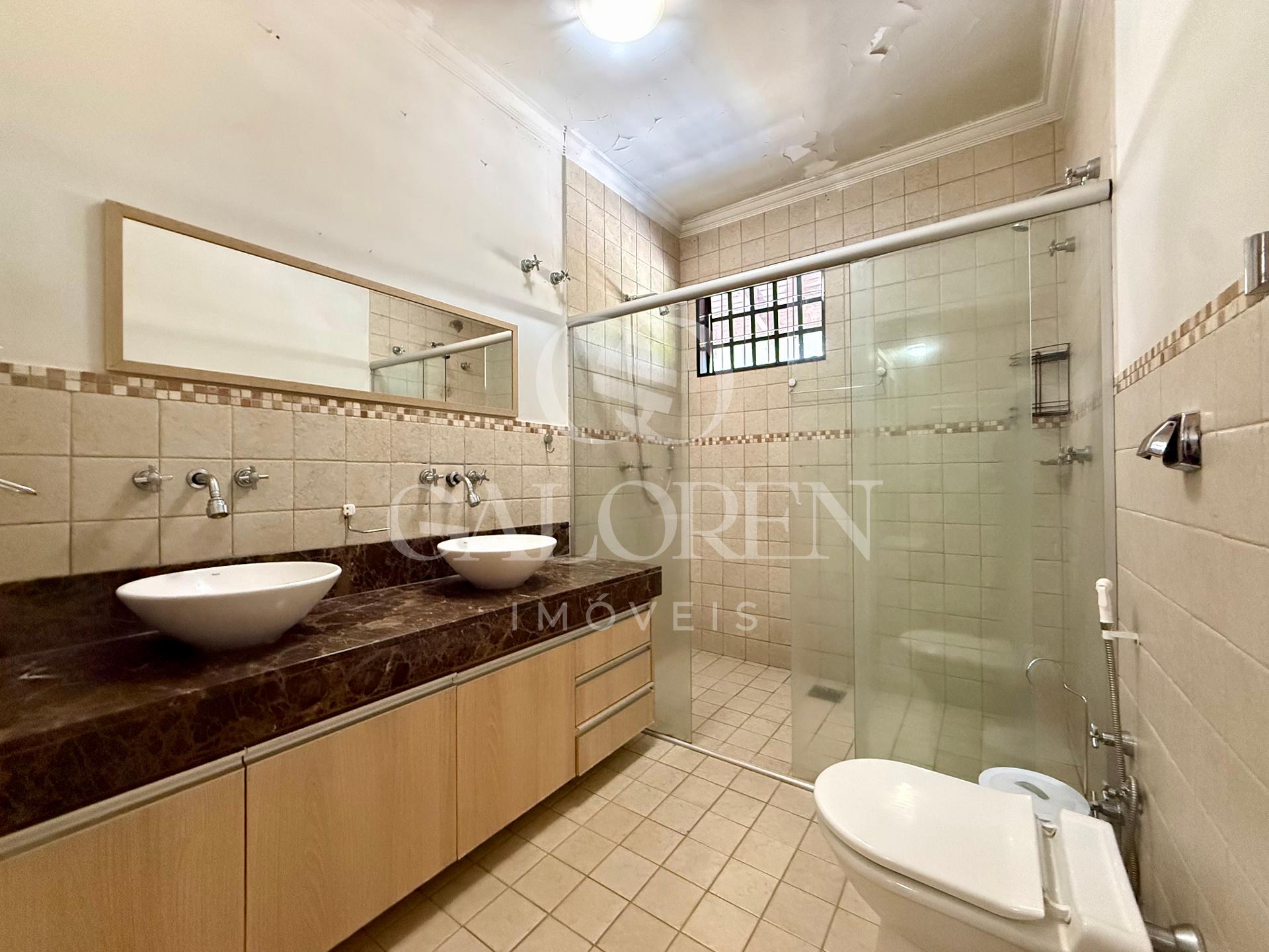 VENDE Sobrado 1 suíte + 3 quartos,Jardim Higienópolis em maringá.
