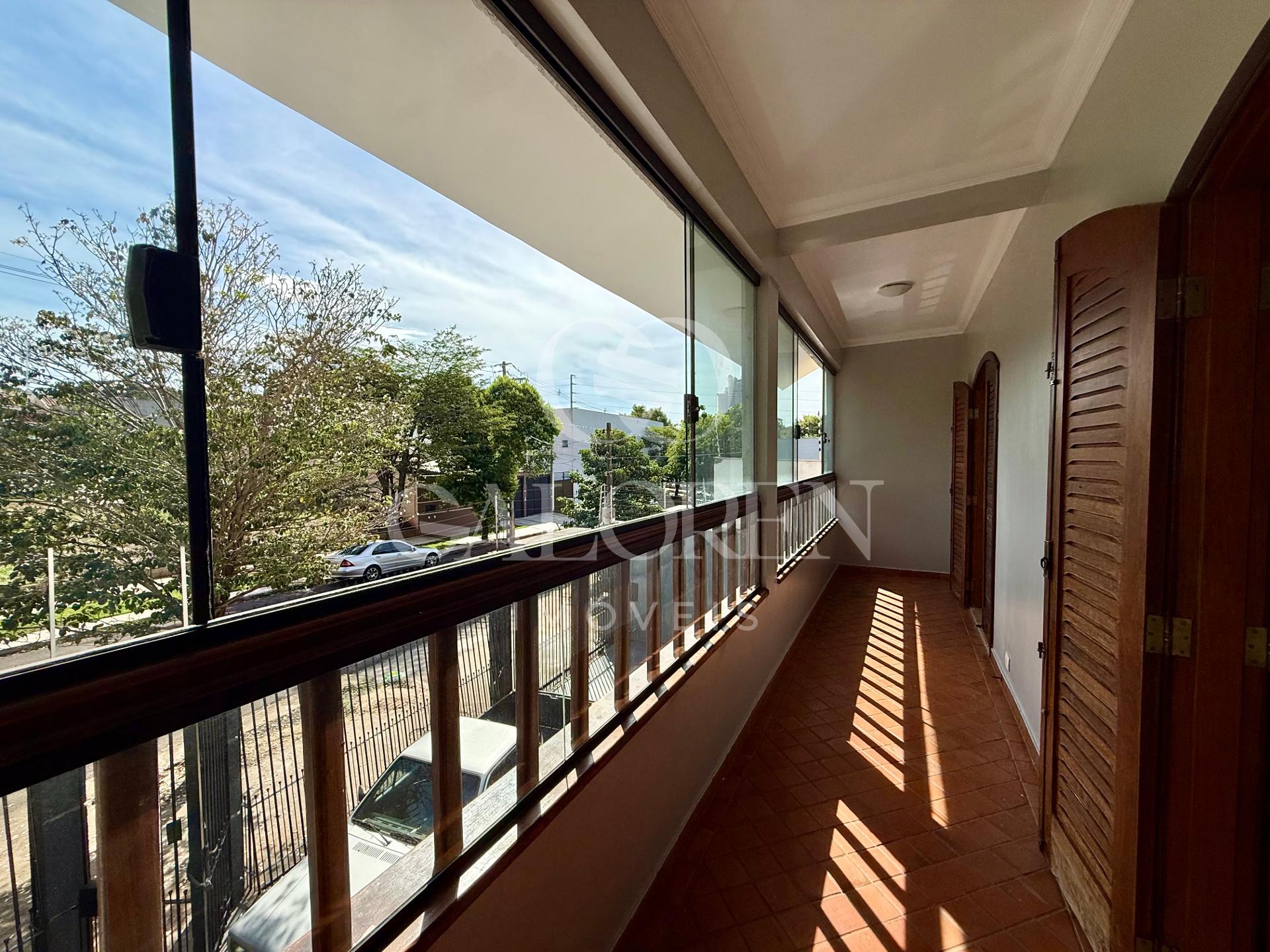VENDE Sobrado 1 suíte + 3 quartos,Jardim Higienópolis em maringá.