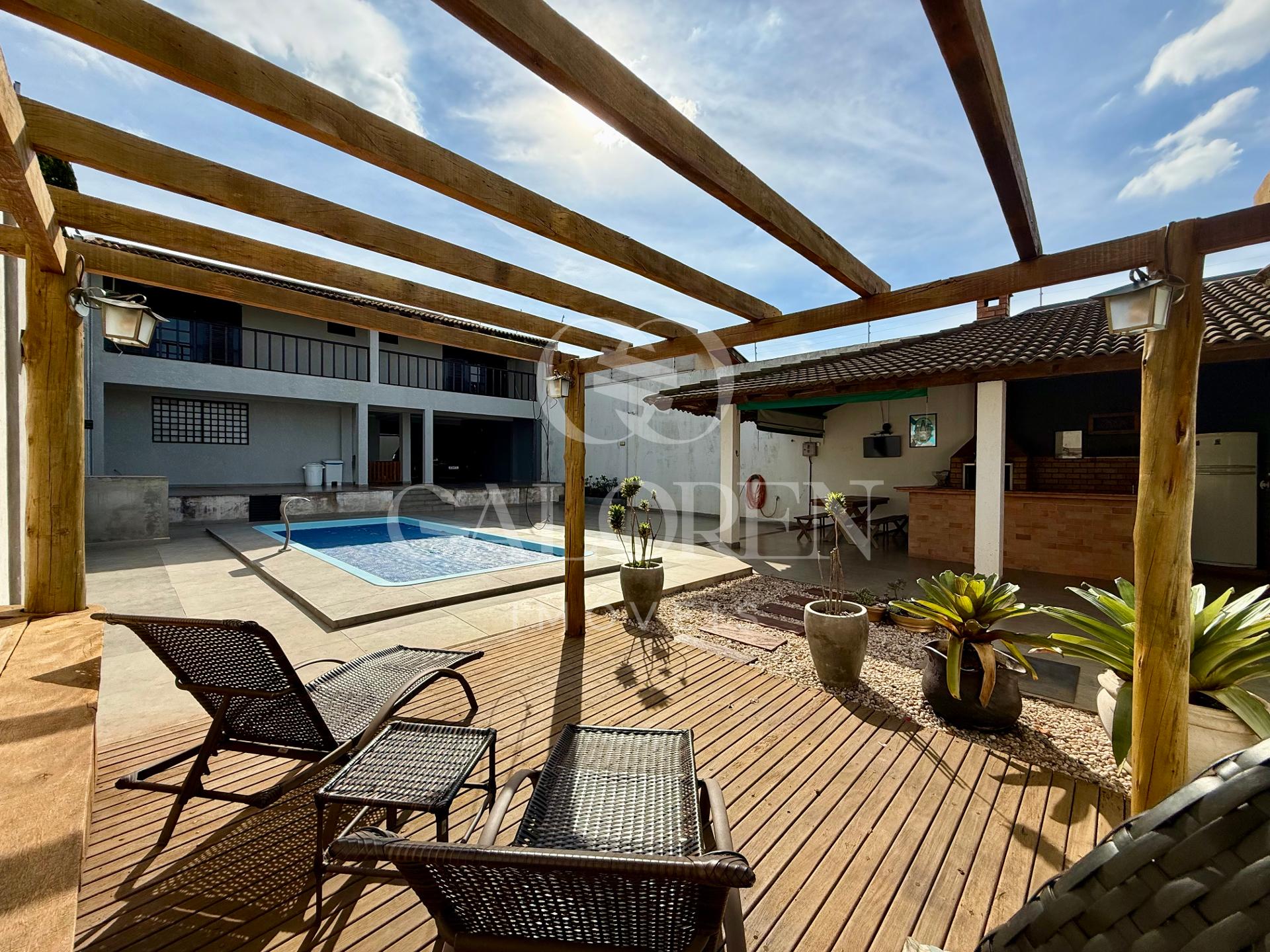 VENDE Sobrado 1 suíte + 3 quartos,Jardim Higienópolis em maringá.