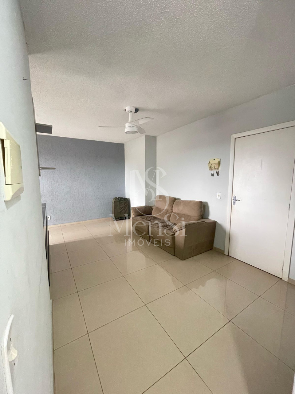 APARTAMENTO 2 DORMITÓRIOS - CAMBRUZZI