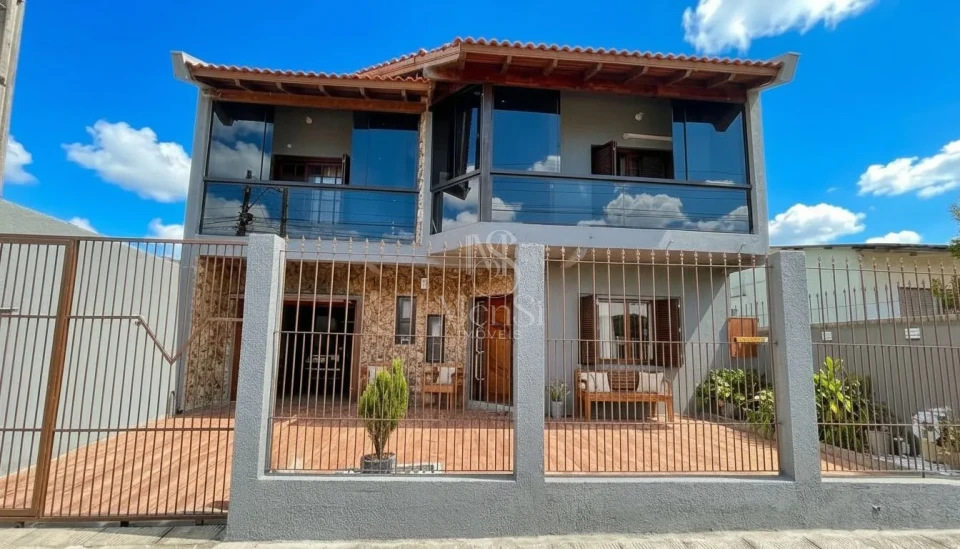 Sobrado 3 dormitórios - Cachoeirinha