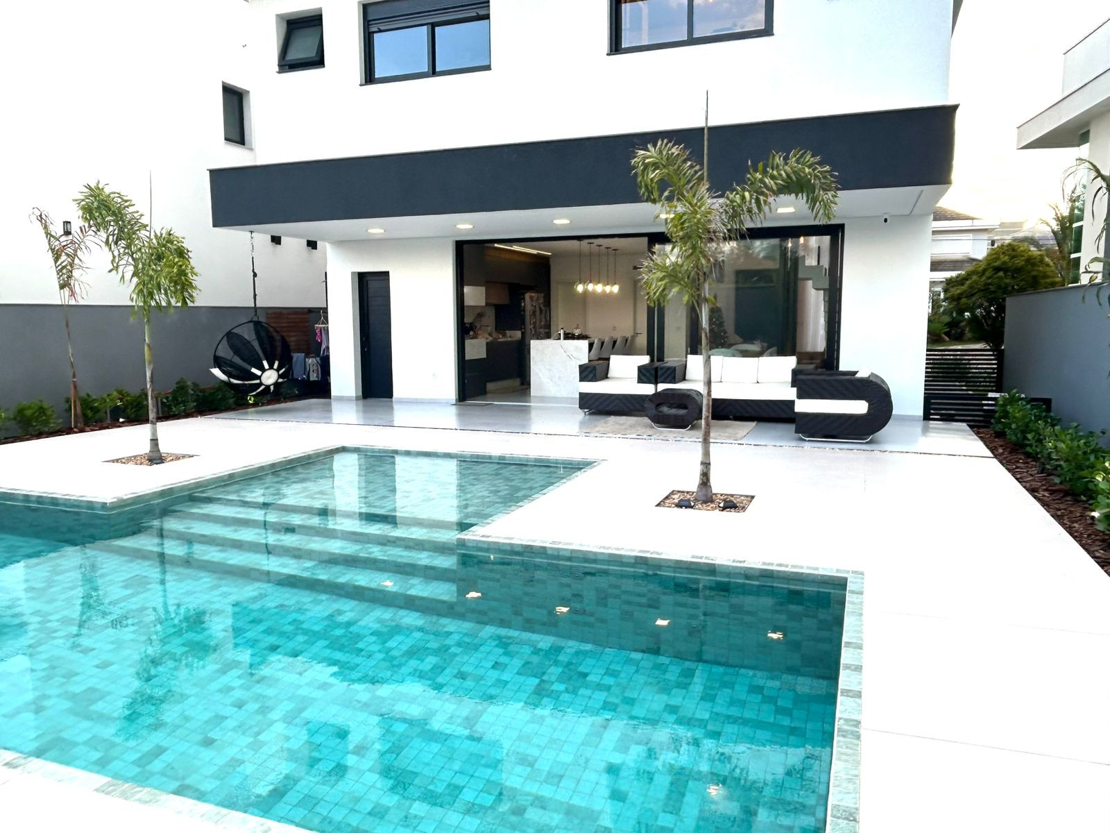 Sobrado com 3 suites no Alphaville