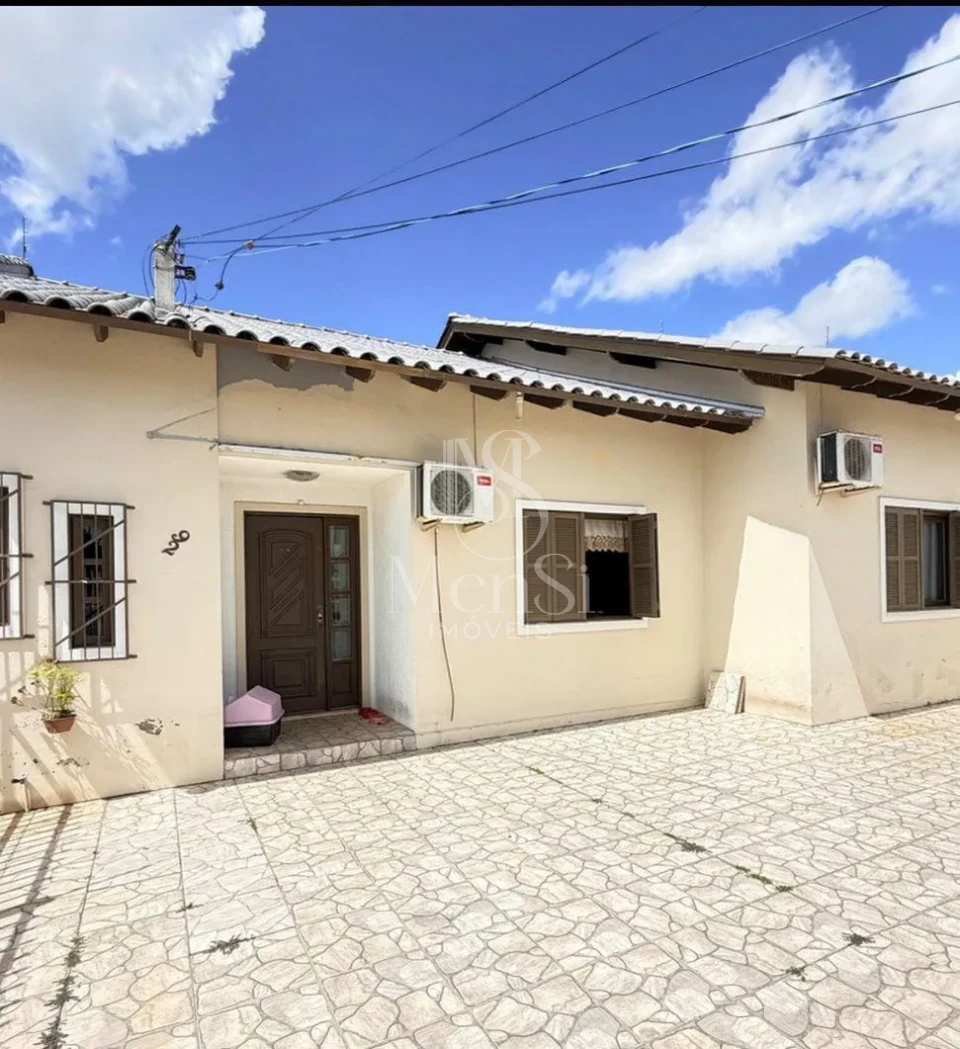 Casa 4 dormitórios - Cachoeirinha
